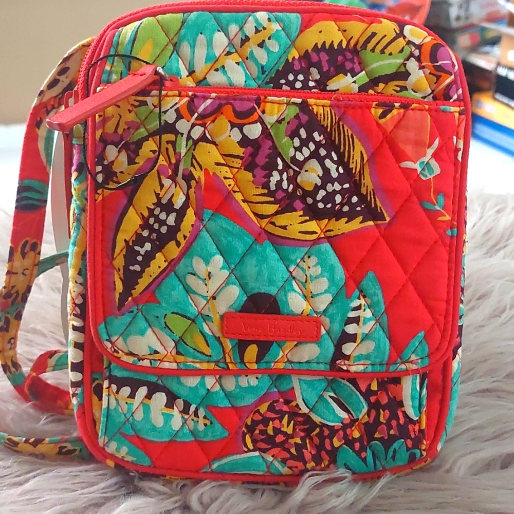 SOLD!! VERA BRADLEY - Picture 1 of 12
